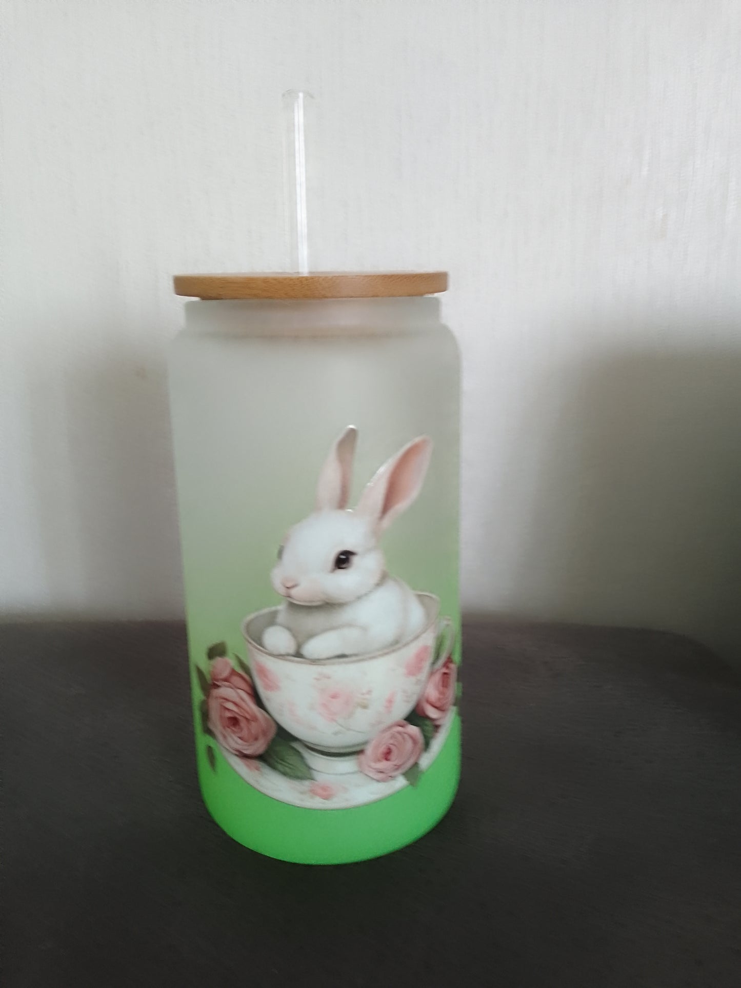 Trinkglas mit Häschen- & Kätzchen-Motiv & Bambusdeckel – 500 ml
