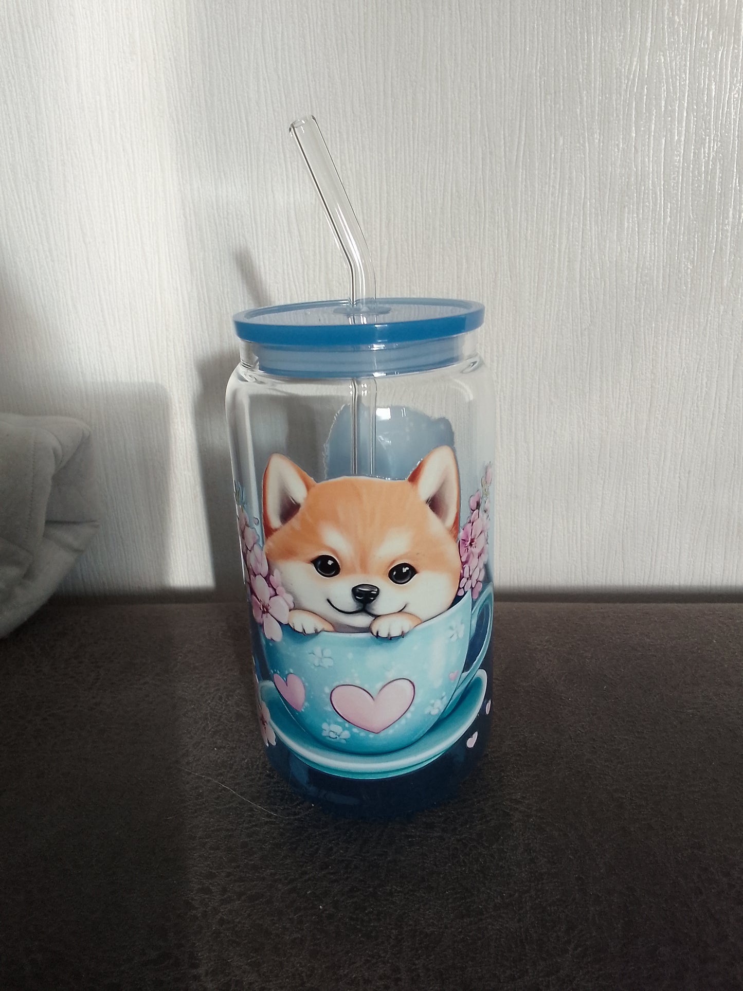 Trinkglas mit süßem Hundemotiv & Deckel – 500 ml