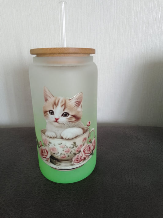 Trinkglas mit Häschen- & Kätzchen-Motiv & Bambusdeckel – 500 ml