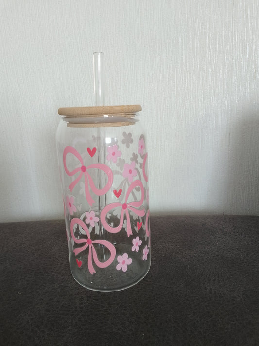 Trinkglas mit Bambusdeckel & Strohhalm – Schleifen & Blumen Design (500 ml)