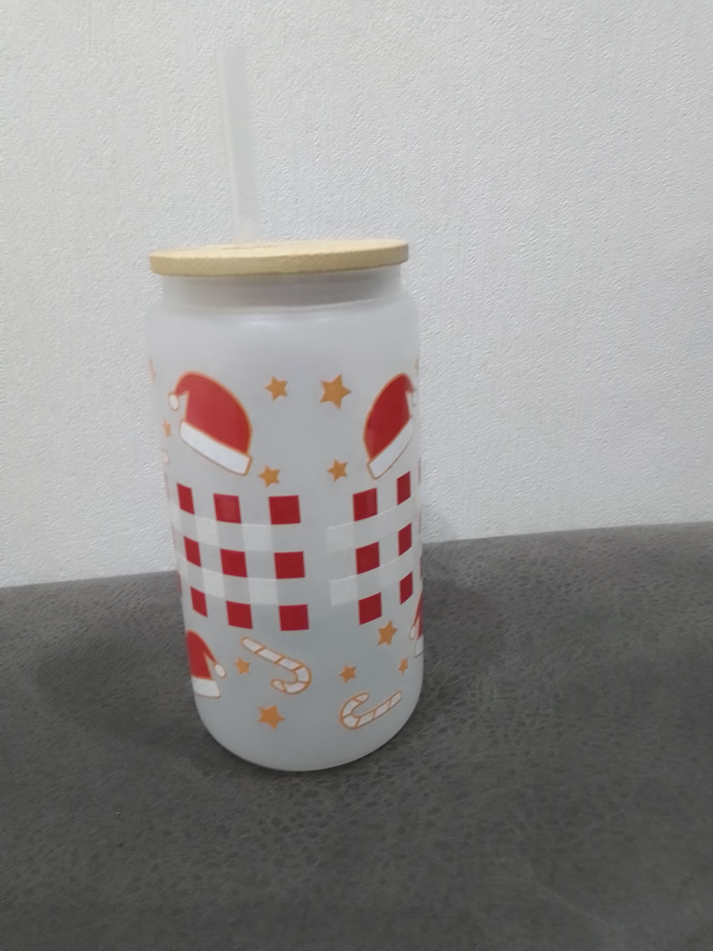 Trinkglas „Weihnachtshund“ mit Bambusdeckel & Glasstrohhalm