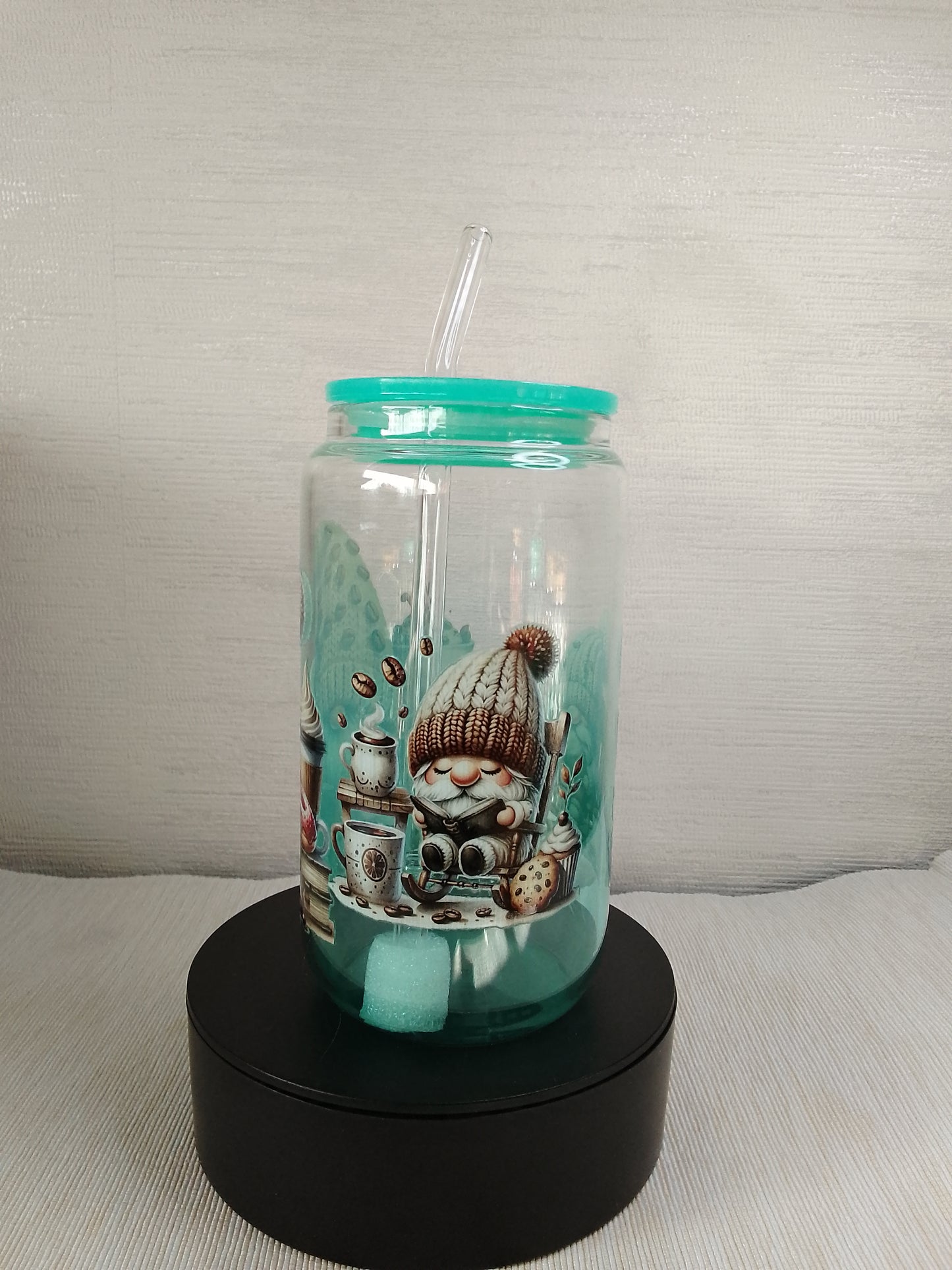 Trinkglasbecher mit Gnom-Motiv & Strohhalm – 500 ml